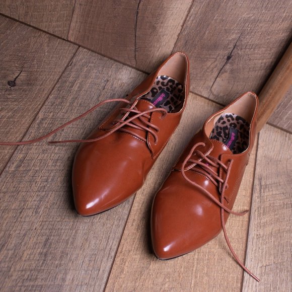 Tan Flats - Picture 2 of 5